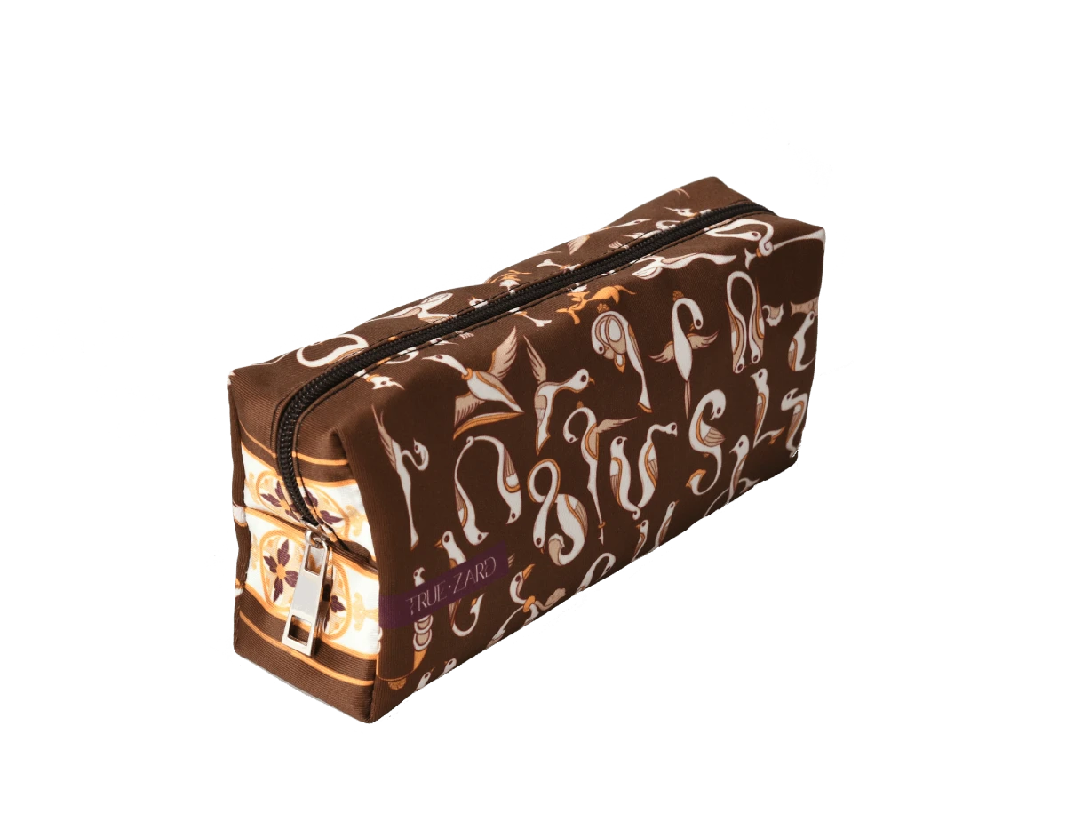 Մաշտոցյան զարդ շագանակագույն մեծ կոսմետիկ  պայուսակ